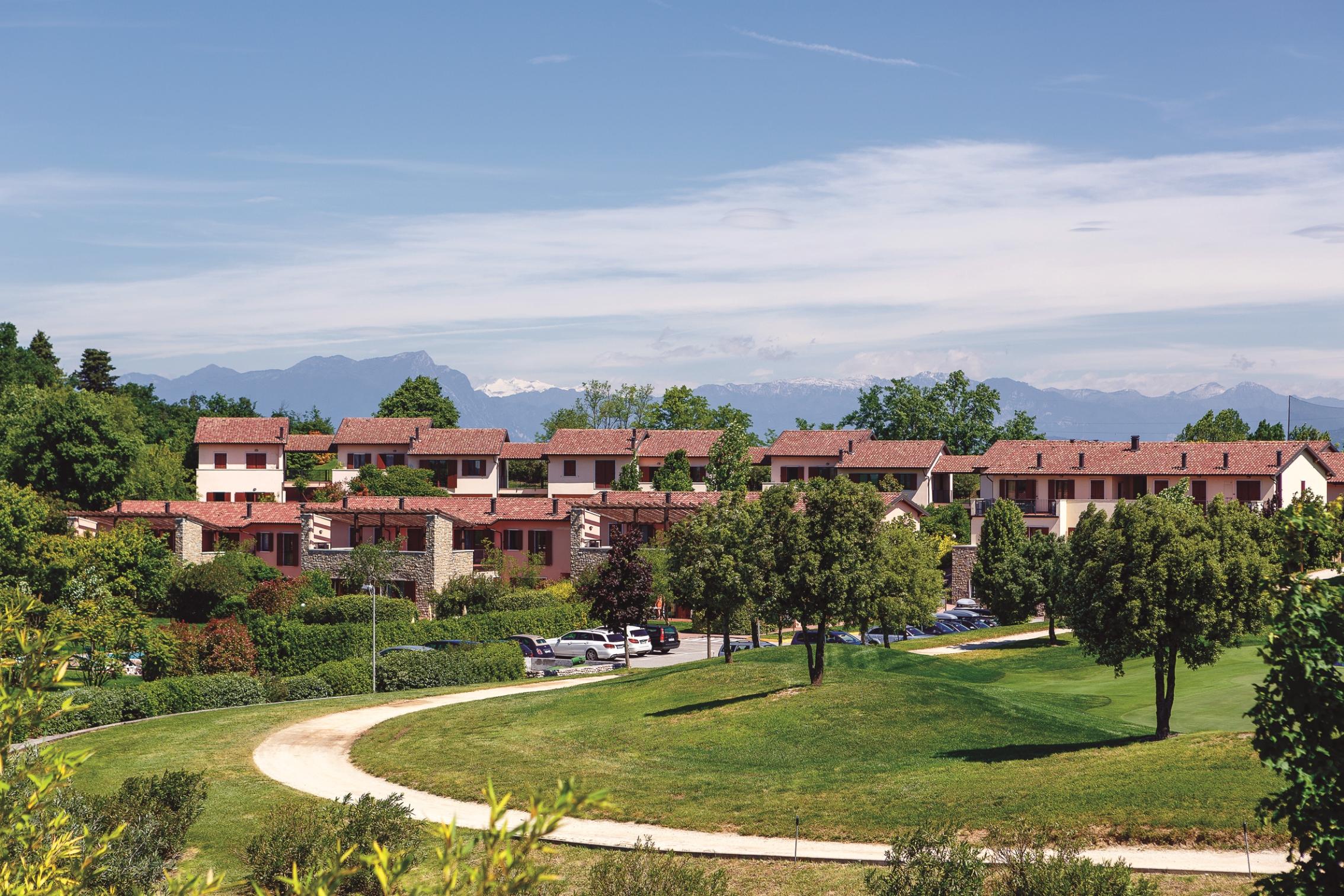 Golf Residenza Aparthotel Peschiera del Garda Exterior photo