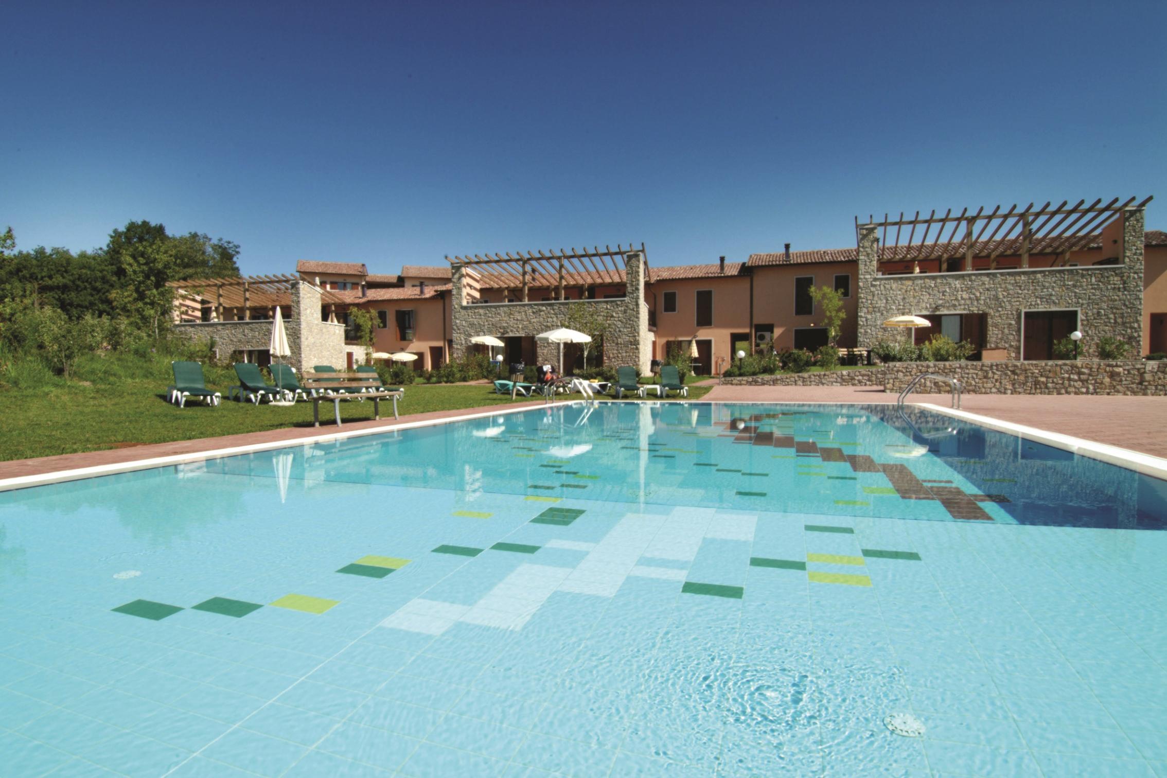 Golf Residenza Aparthotel Peschiera del Garda Exterior photo